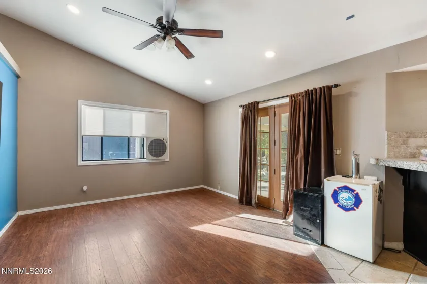194 White Rose, Sparks, Nevada 89441, 3 Bedrooms Bedrooms, ,2 BathroomsBathrooms,Residential,Residential,White Rose,0,260013395