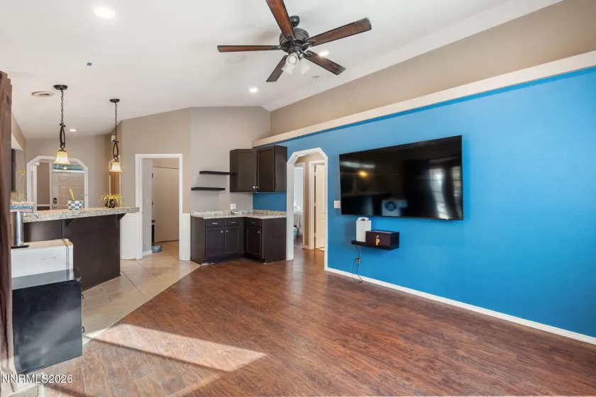 194 White Rose, Sparks, Nevada 89441, 3 Bedrooms Bedrooms, ,2 BathroomsBathrooms,Residential,Residential,White Rose,0,260013395