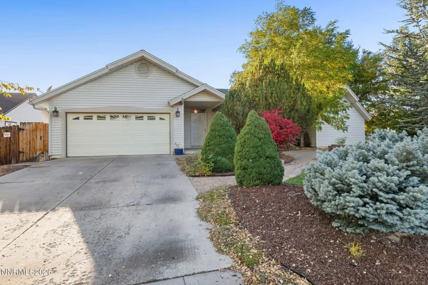 194 White Rose, Sparks, Nevada 89441, 3 Bedrooms Bedrooms, ,2 BathroomsBathrooms,Residential,Residential,White Rose,0,260013395
