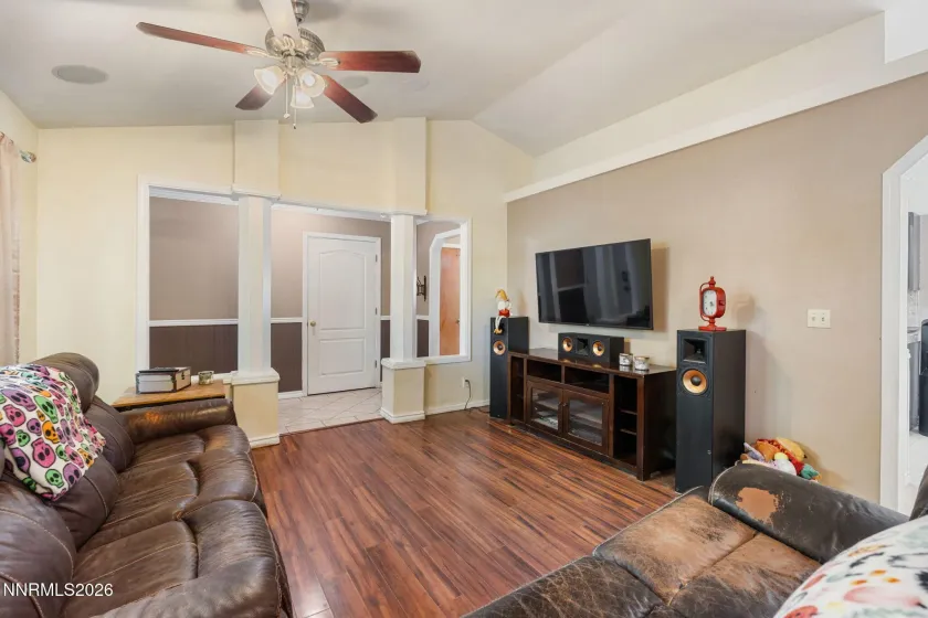194 White Rose, Sparks, Nevada 89441, 3 Bedrooms Bedrooms, ,2 BathroomsBathrooms,Residential,Residential,White Rose,0,260013395