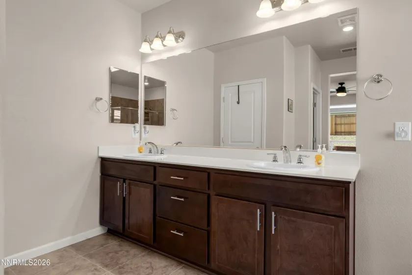 2300 Hickory, Sparks, Nevada 89441, 4 Bedrooms Bedrooms, ,2 BathroomsBathrooms,Residential,Residential,Hickory,0,260013398
