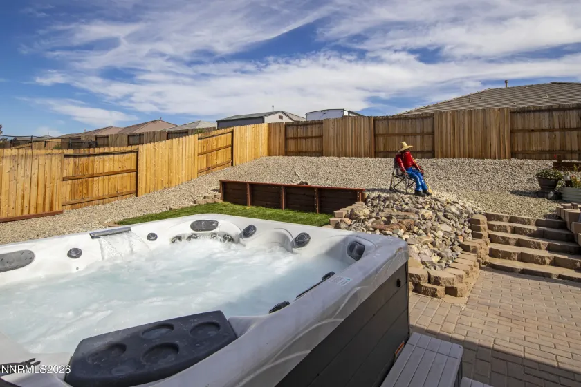 2300 Hickory, Sparks, Nevada 89441, 4 Bedrooms Bedrooms, ,2 BathroomsBathrooms,Residential,Residential,Hickory,0,260013398
