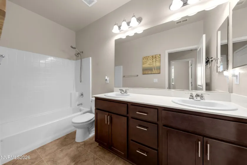 2300 Hickory, Sparks, Nevada 89441, 4 Bedrooms Bedrooms, ,2 BathroomsBathrooms,Residential,Residential,Hickory,0,260013398