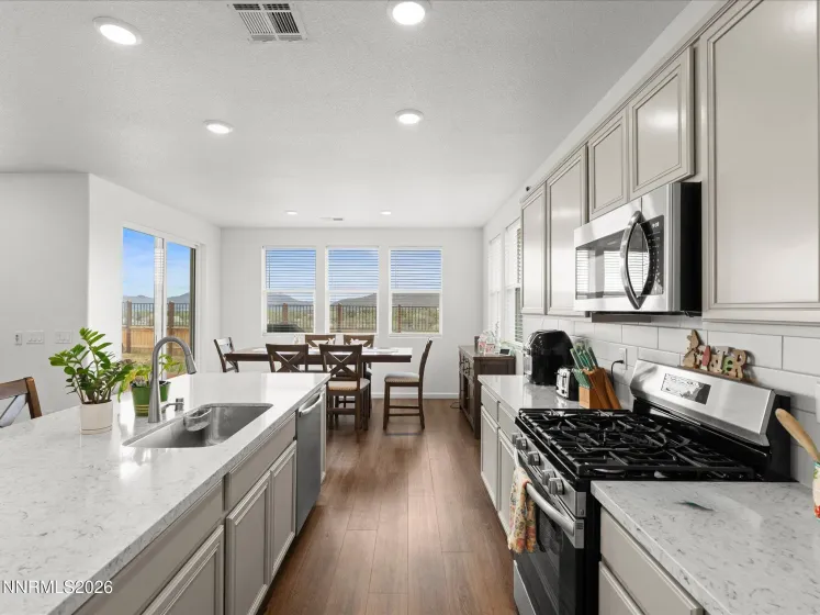 1435 Jett, Carson City, Nevada 89705, ,3 BathroomsBathrooms,Residential,Residential,Jett,0,260013402
