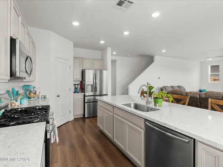 1435 Jett, Carson City, Nevada 89705, ,3 BathroomsBathrooms,Residential,Residential,Jett,0,260013402