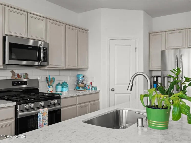 1435 Jett, Carson City, Nevada 89705, ,3 BathroomsBathrooms,Residential,Residential,Jett,0,260013402