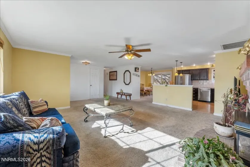 320 Gault, Sparks, Nevada 89431, 3 Bedrooms Bedrooms, ,2 BathroomsBathrooms,Residential,Residential,Gault,0,260013415