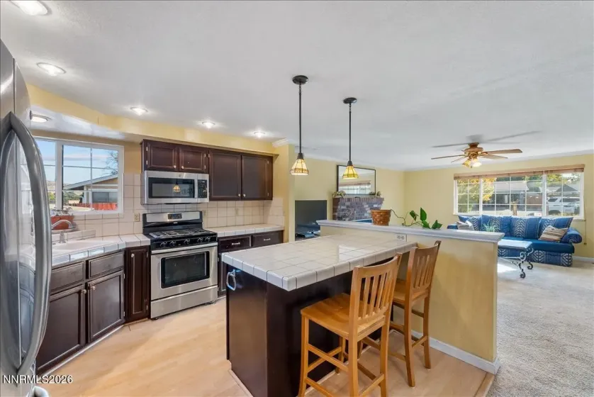320 Gault, Sparks, Nevada 89431, 3 Bedrooms Bedrooms, ,2 BathroomsBathrooms,Residential,Residential,Gault,0,260013415