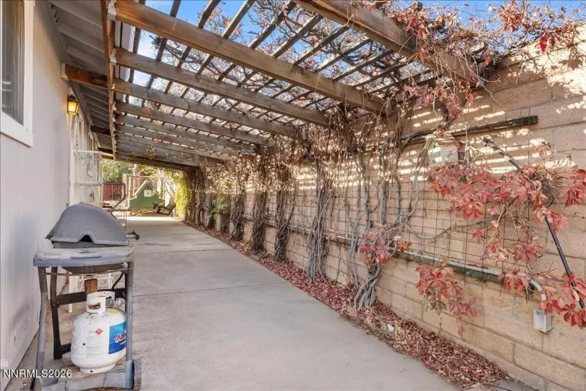 320 Gault, Sparks, Nevada 89431, 3 Bedrooms Bedrooms, ,2 BathroomsBathrooms,Residential,Residential,Gault,0,260013415