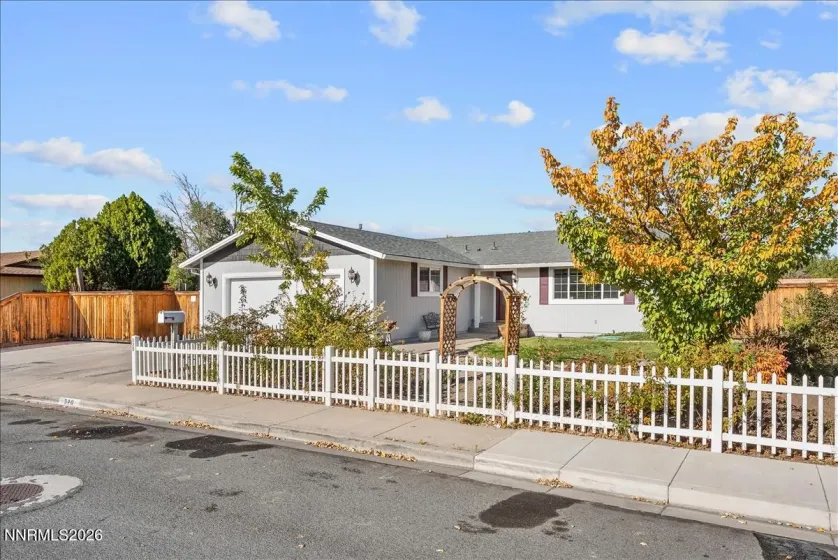 320 Gault, Sparks, Nevada 89431, 3 Bedrooms Bedrooms, ,2 BathroomsBathrooms,Residential,Residential,Gault,0,260013415