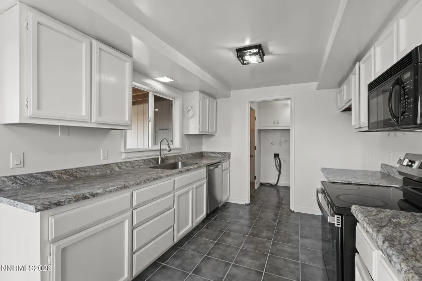 2260 7th, Reno, Nevada 89503, 3 Bedrooms Bedrooms, ,2 BathroomsBathrooms,Residential,Residential,7th,0,260013417