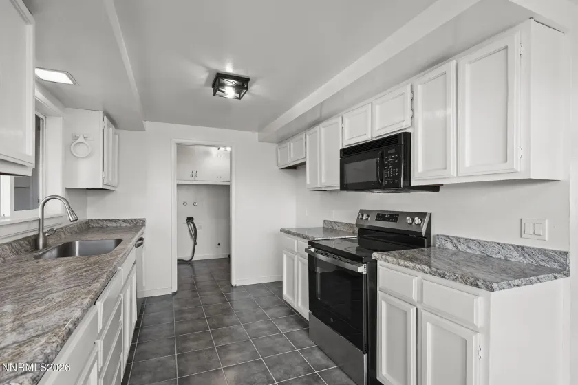2260 7th, Reno, Nevada 89503, 3 Bedrooms Bedrooms, ,2 BathroomsBathrooms,Residential,Residential,7th,0,260013417