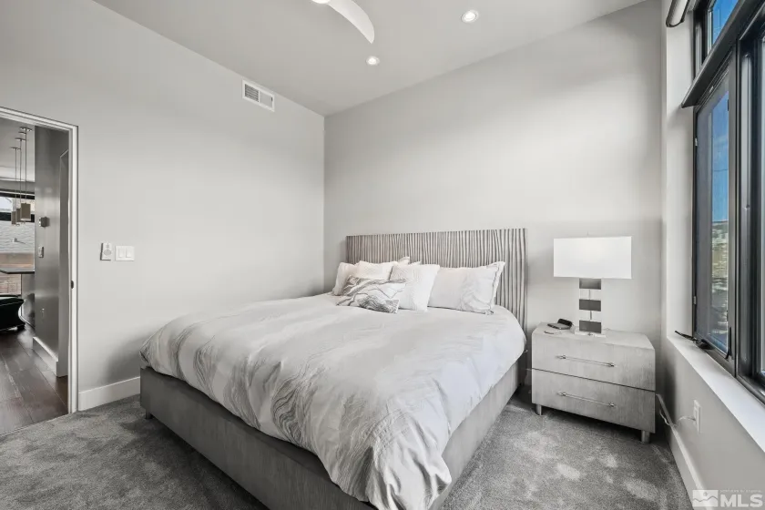 104 High, Reno, Nevada 89502, 1 Bedroom Bedrooms, ,2 BathroomsBathrooms,Residential Lease,Manufactured,High,0,260008651