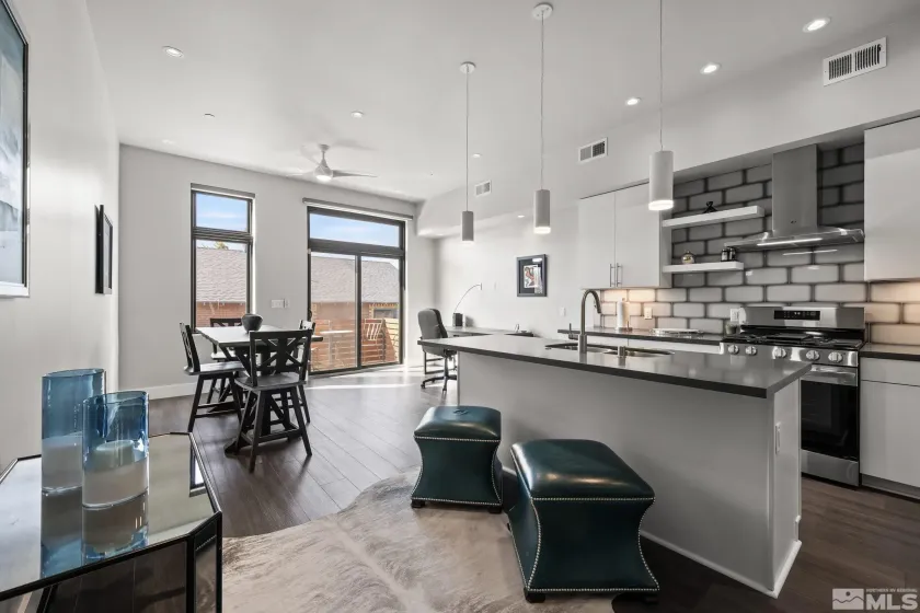 104 High, Reno, Nevada 89502, 1 Bedroom Bedrooms, ,2 BathroomsBathrooms,Residential Lease,Manufactured,High,0,260008651