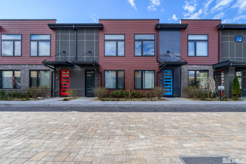 104 High, Reno, Nevada 89502, 1 Bedroom Bedrooms, ,2 BathroomsBathrooms,Residential Lease,Manufactured,High,0,260008651