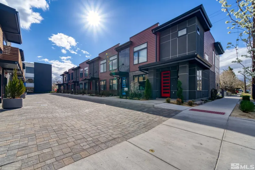 104 High, Reno, Nevada 89502, 1 Bedroom Bedrooms, ,2 BathroomsBathrooms,Residential Lease,Manufactured,High,0,260008651