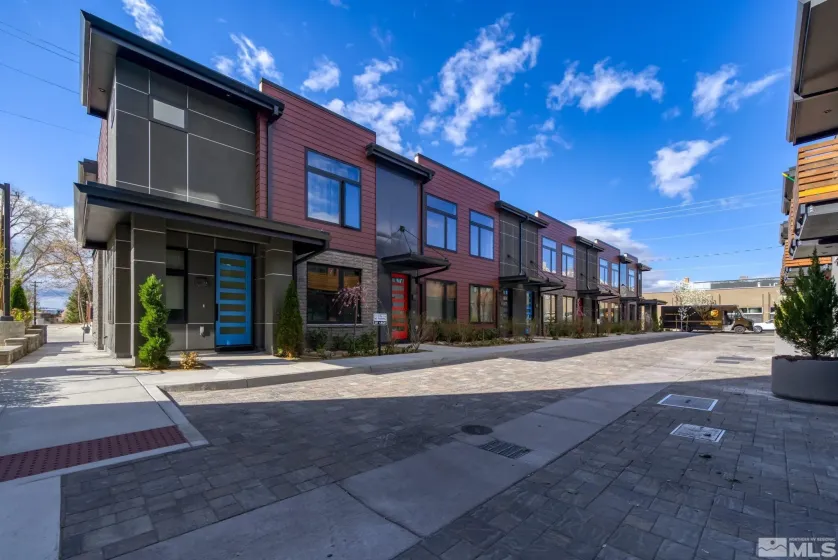 104 High, Reno, Nevada 89502, 1 Bedroom Bedrooms, ,2 BathroomsBathrooms,Residential Lease,Manufactured,High,0,260008651