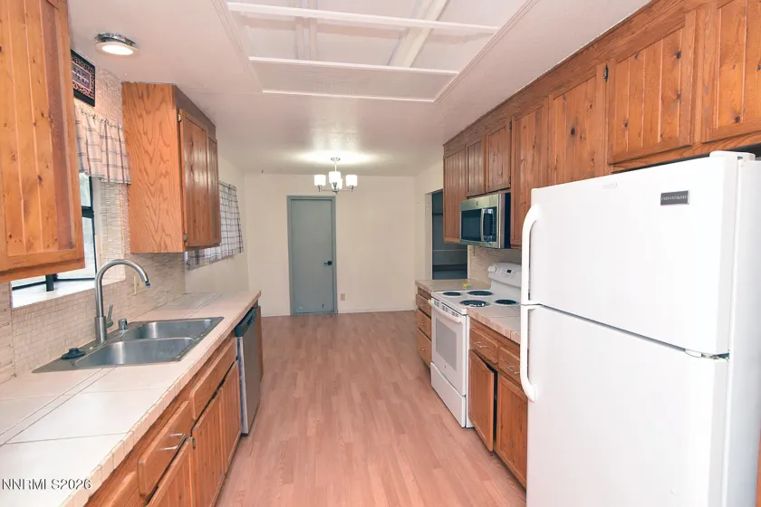 8700 Aquifer, Reno, Nevada 89506, 3 Bedrooms Bedrooms, ,2 BathroomsBathrooms,Residential,Residential,Aquifer,0,260013452