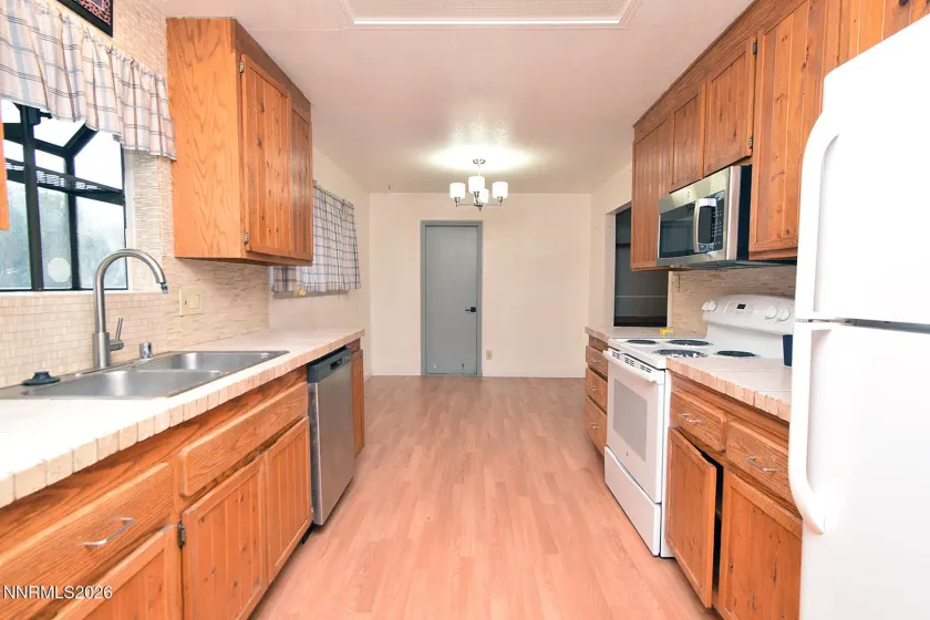 8700 Aquifer, Reno, Nevada 89506, 3 Bedrooms Bedrooms, ,2 BathroomsBathrooms,Residential,Residential,Aquifer,0,260013452