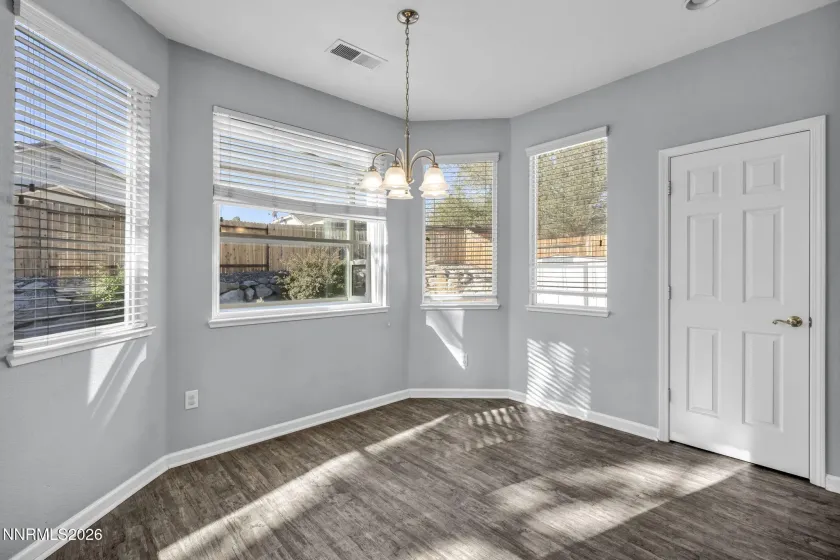 1270 Vista Alta, Reno, Nevada 89521, 3 Bedrooms Bedrooms, ,2 BathroomsBathrooms,Residential,Residential,Vista Alta,0,260013435