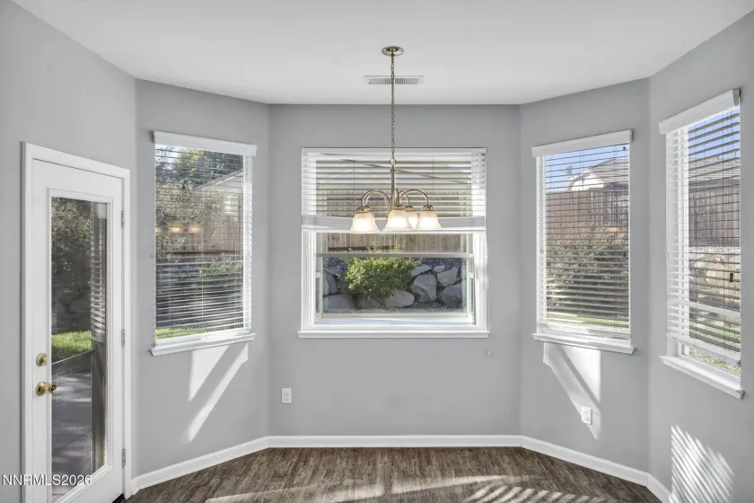 1270 Vista Alta, Reno, Nevada 89521, 3 Bedrooms Bedrooms, ,2 BathroomsBathrooms,Residential,Residential,Vista Alta,0,260013435