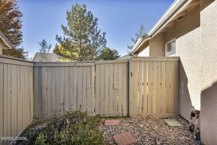 1270 Vista Alta, Reno, Nevada 89521, 3 Bedrooms Bedrooms, ,2 BathroomsBathrooms,Residential,Residential,Vista Alta,0,260013435