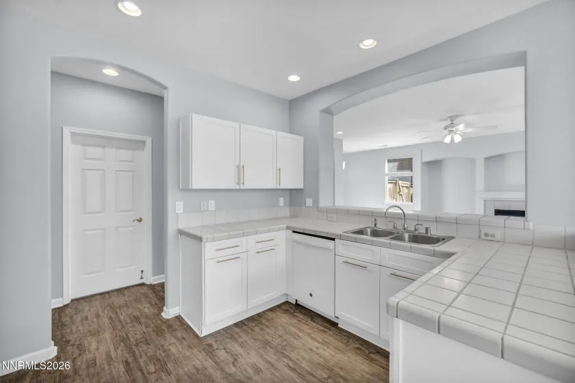 1270 Vista Alta, Reno, Nevada 89521, 3 Bedrooms Bedrooms, ,2 BathroomsBathrooms,Residential,Residential,Vista Alta,0,260013435