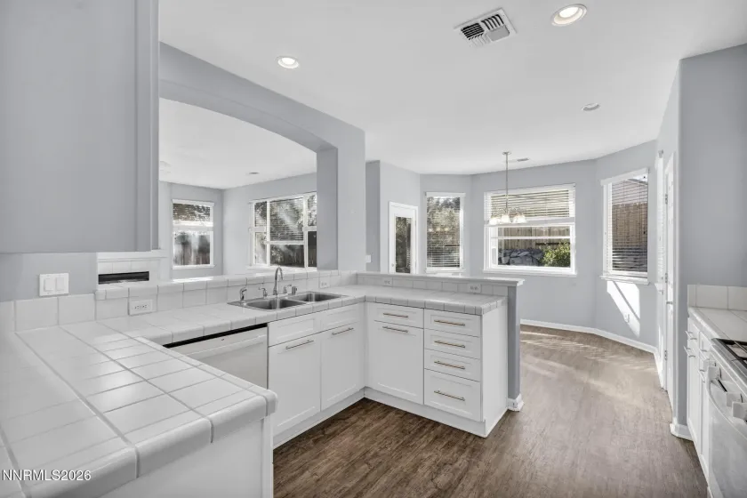 1270 Vista Alta, Reno, Nevada 89521, 3 Bedrooms Bedrooms, ,2 BathroomsBathrooms,Residential,Residential,Vista Alta,0,260013435