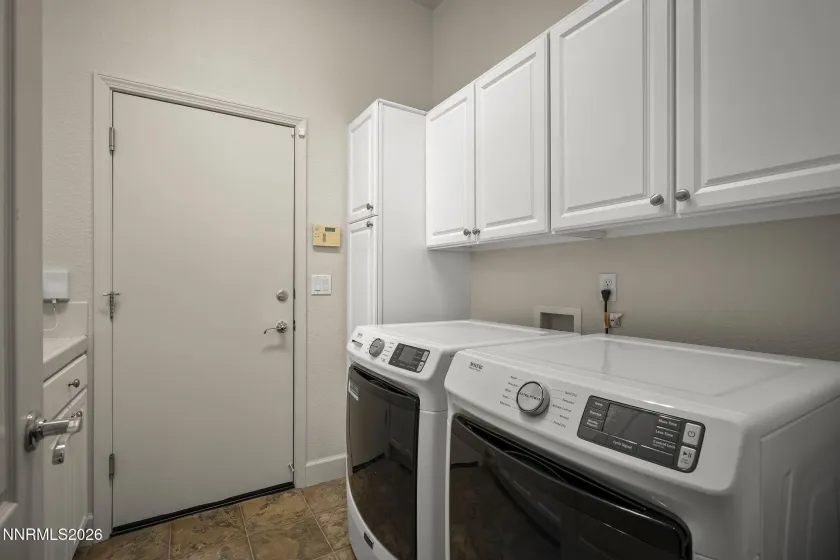 6175 Axis, Sparks, Nevada 89436, 4 Bedrooms Bedrooms, ,3 BathroomsBathrooms,Residential,Residential,Axis,0,260013440