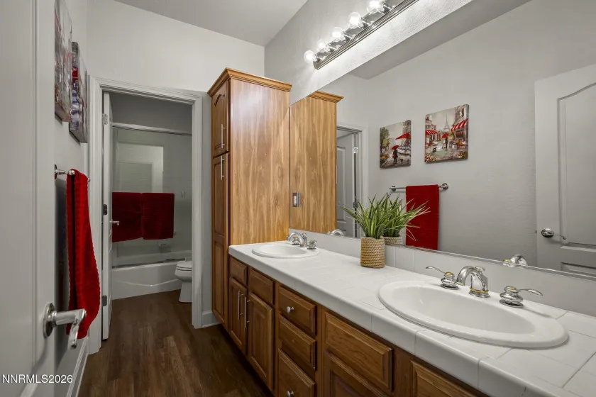 6175 Axis, Sparks, Nevada 89436, 4 Bedrooms Bedrooms, ,3 BathroomsBathrooms,Residential,Residential,Axis,0,260013440