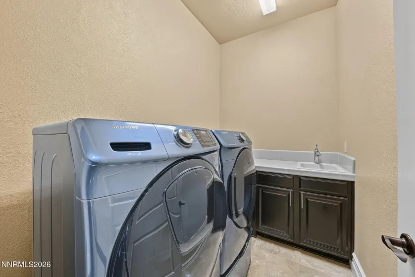 7509 Orange Plains, Sparks, Nevada 89436, 4 Bedrooms Bedrooms, ,3 BathroomsBathrooms,Residential,Residential,Orange Plains,0,260013455