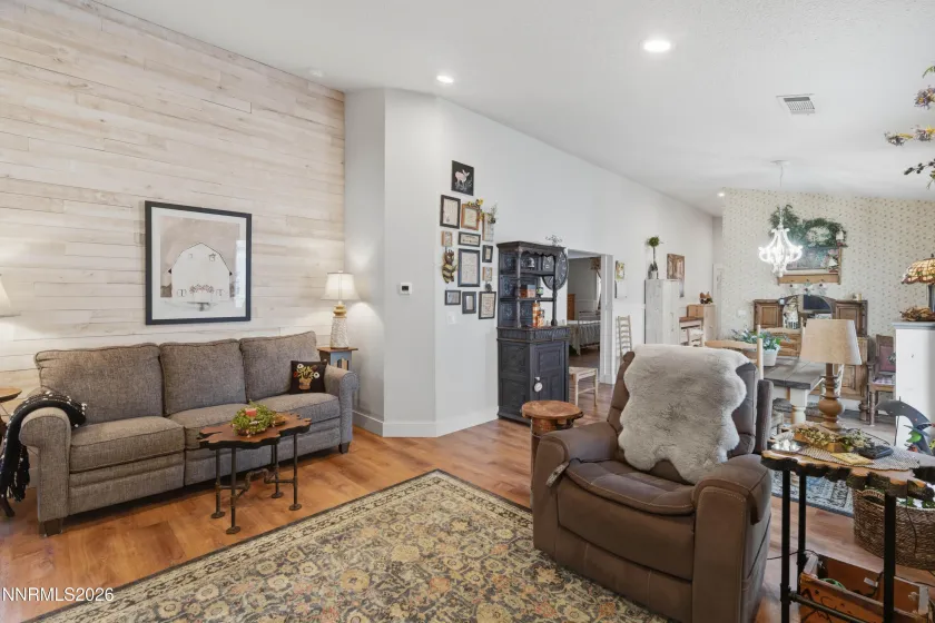 1752 Tulip, Minden, Nevada 89423, 2 Bedrooms Bedrooms, ,2 BathroomsBathrooms,Residential,Residential,Tulip,0,260013433