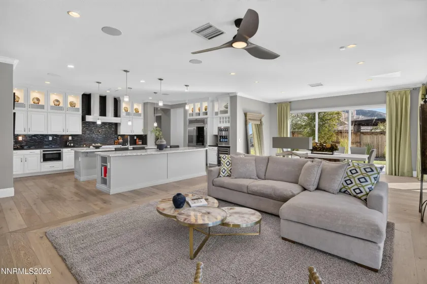 2660 Hanovarian, Reno, Nevada 89521, 5 Bedrooms Bedrooms, ,5 BathroomsBathrooms,Residential,Residential,Hanovarian,0,260013462