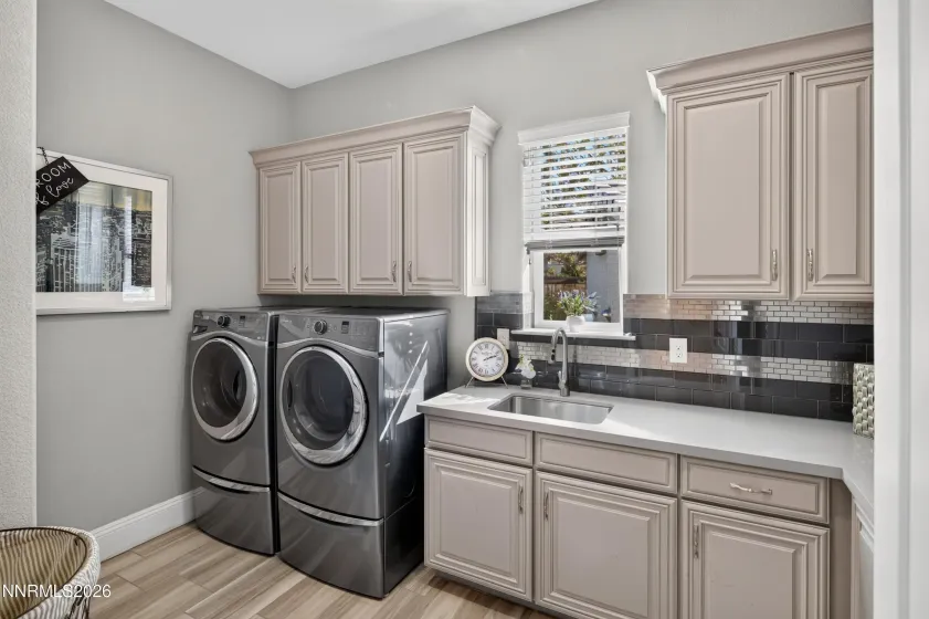 2660 Hanovarian, Reno, Nevada 89521, 5 Bedrooms Bedrooms, ,5 BathroomsBathrooms,Residential,Residential,Hanovarian,0,260013462