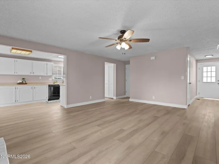 3075 Round Mountain, Sparks, Nevada 89434, 3 Bedrooms Bedrooms, ,2 BathroomsBathrooms,Residential,Residential,Round Mountain,0,260013463