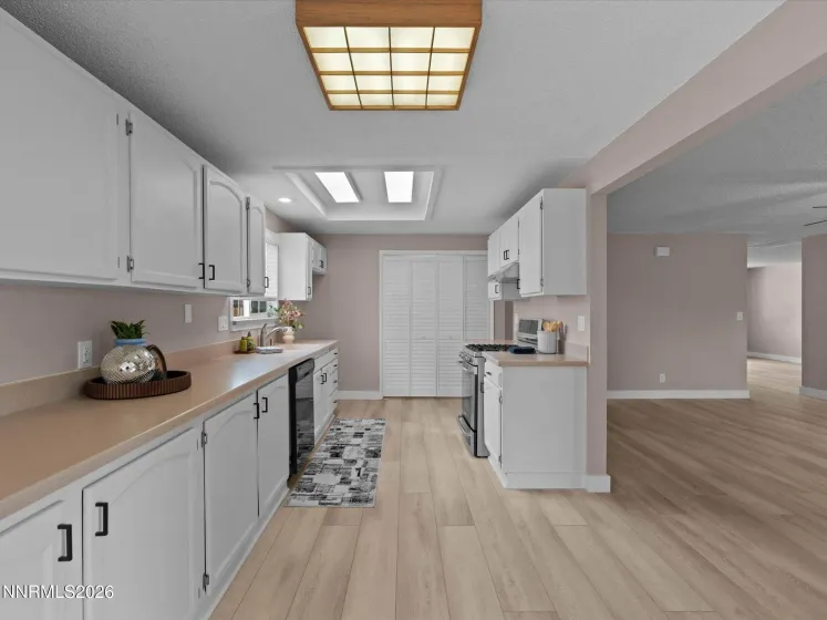3075 Round Mountain, Sparks, Nevada 89434, 3 Bedrooms Bedrooms, ,2 BathroomsBathrooms,Residential,Residential,Round Mountain,0,260013463
