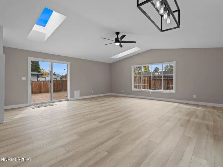 3075 Round Mountain, Sparks, Nevada 89434, 3 Bedrooms Bedrooms, ,2 BathroomsBathrooms,Residential,Residential,Round Mountain,0,260013463