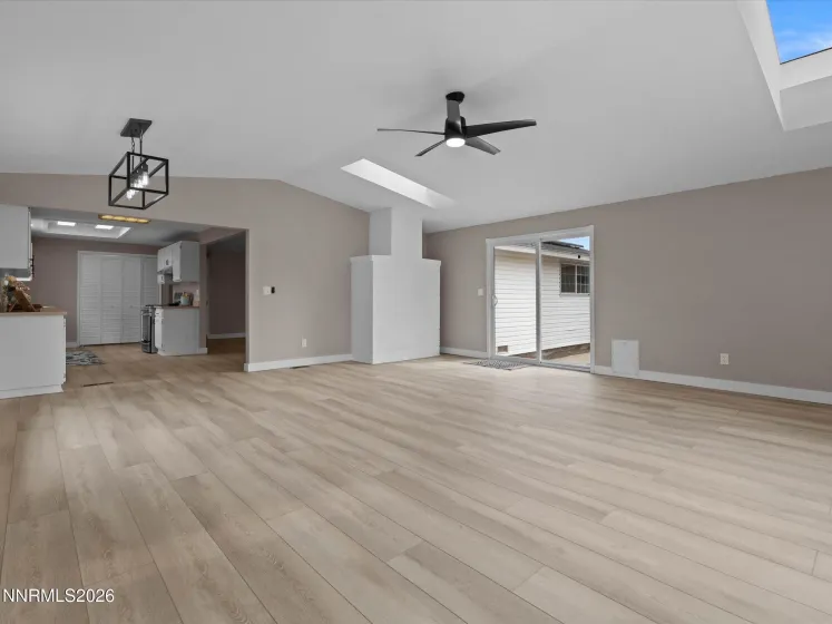3075 Round Mountain, Sparks, Nevada 89434, 3 Bedrooms Bedrooms, ,2 BathroomsBathrooms,Residential,Residential,Round Mountain,0,260013463