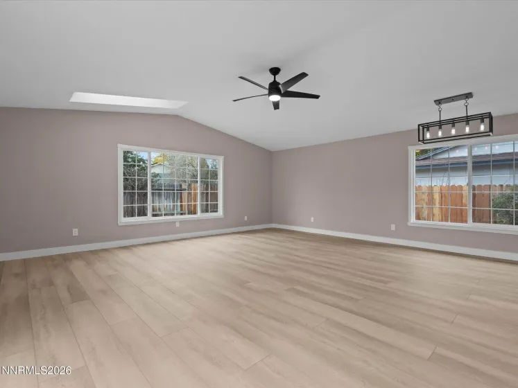 3075 Round Mountain, Sparks, Nevada 89434, 3 Bedrooms Bedrooms, ,2 BathroomsBathrooms,Residential,Residential,Round Mountain,0,260013463
