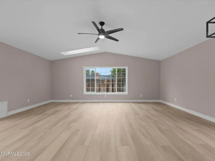 3075 Round Mountain, Sparks, Nevada 89434, 3 Bedrooms Bedrooms, ,2 BathroomsBathrooms,Residential,Residential,Round Mountain,0,260013463