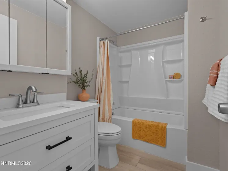 3075 Round Mountain, Sparks, Nevada 89434, 3 Bedrooms Bedrooms, ,2 BathroomsBathrooms,Residential,Residential,Round Mountain,0,260013463