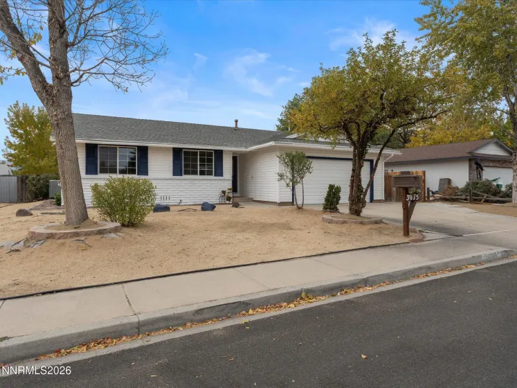 3075 Round Mountain, Sparks, Nevada 89434, 3 Bedrooms Bedrooms, ,2 BathroomsBathrooms,Residential,Residential,Round Mountain,0,260013463