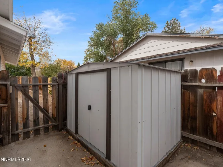 3075 Round Mountain, Sparks, Nevada 89434, 3 Bedrooms Bedrooms, ,2 BathroomsBathrooms,Residential,Residential,Round Mountain,0,260013463