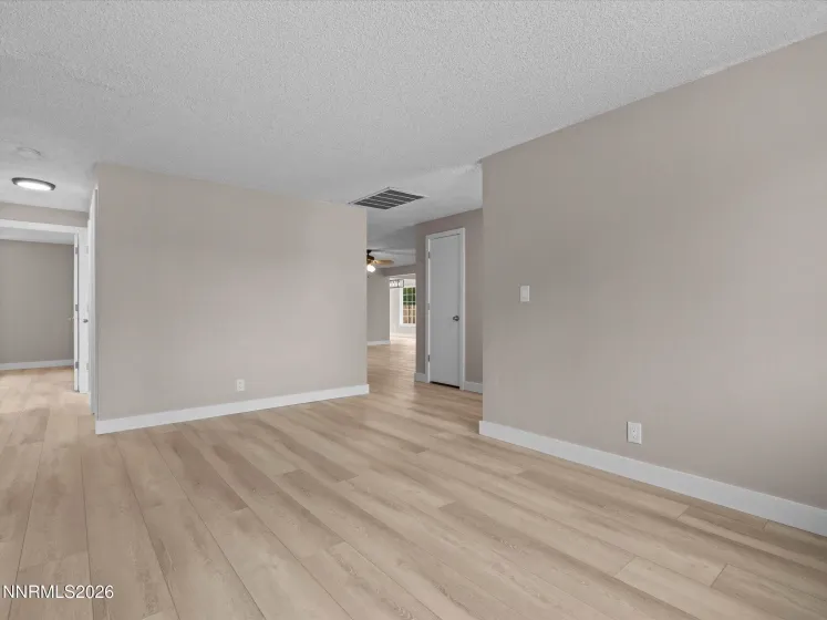 3075 Round Mountain, Sparks, Nevada 89434, 3 Bedrooms Bedrooms, ,2 BathroomsBathrooms,Residential,Residential,Round Mountain,0,260013463