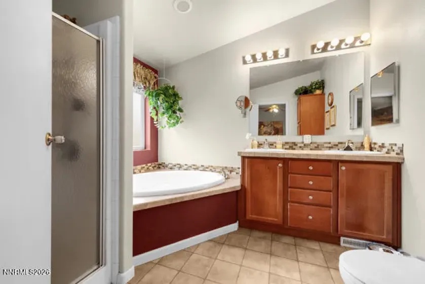 201 Ave De La Demerald, Sparks, Nevada 89434, 3 Bedrooms Bedrooms, ,2 BathroomsBathrooms,Residential,Residential,Ave De La Demerald,0,260013464