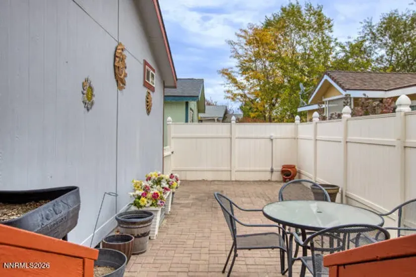 201 Ave De La Demerald, Sparks, Nevada 89434, 3 Bedrooms Bedrooms, ,2 BathroomsBathrooms,Residential,Residential,Ave De La Demerald,0,260013464