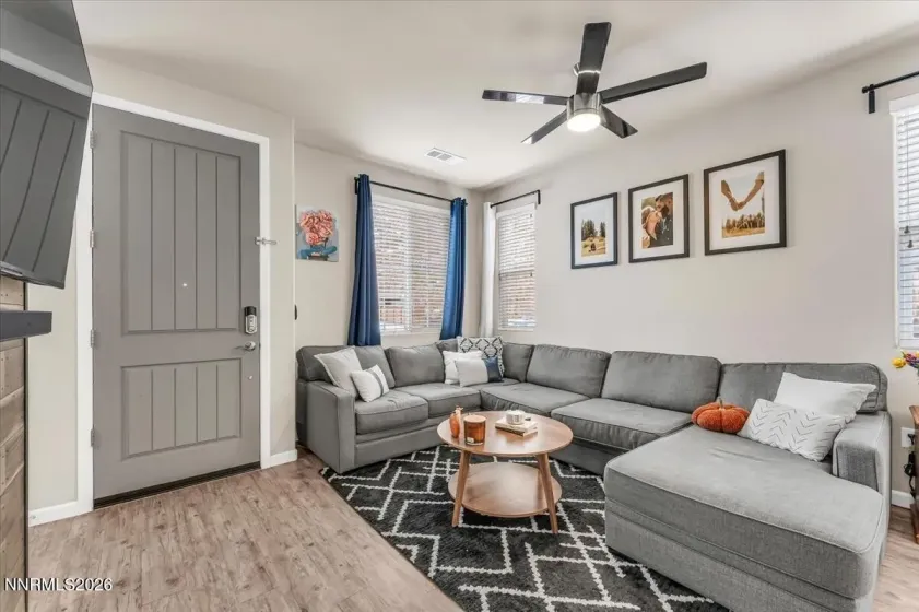 6585 Peppergrass, Sparks, Nevada 89436, 2 Bedrooms Bedrooms, ,2 BathroomsBathrooms,Residential,Residential,Peppergrass,0,260013465