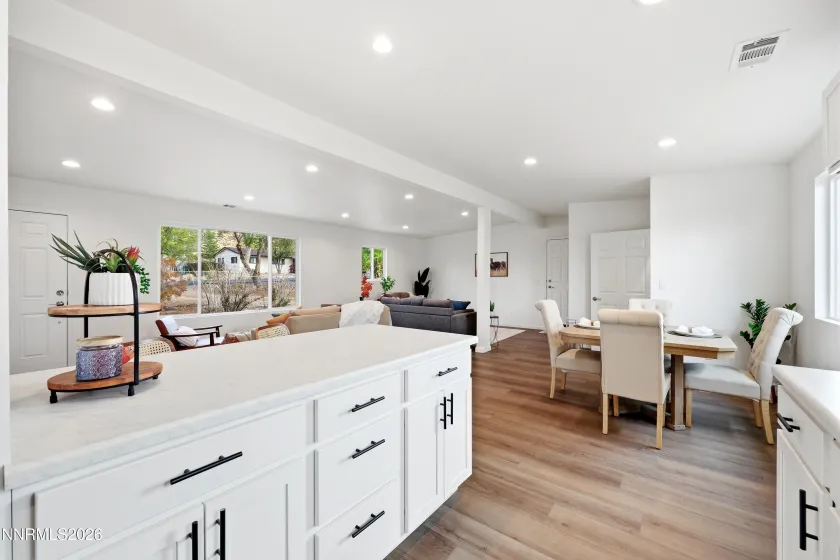 8625 Aquifer, Reno, Nevada 89506, 3 Bedrooms Bedrooms, ,2 BathroomsBathrooms,Residential,Residential,Aquifer,0,260013470