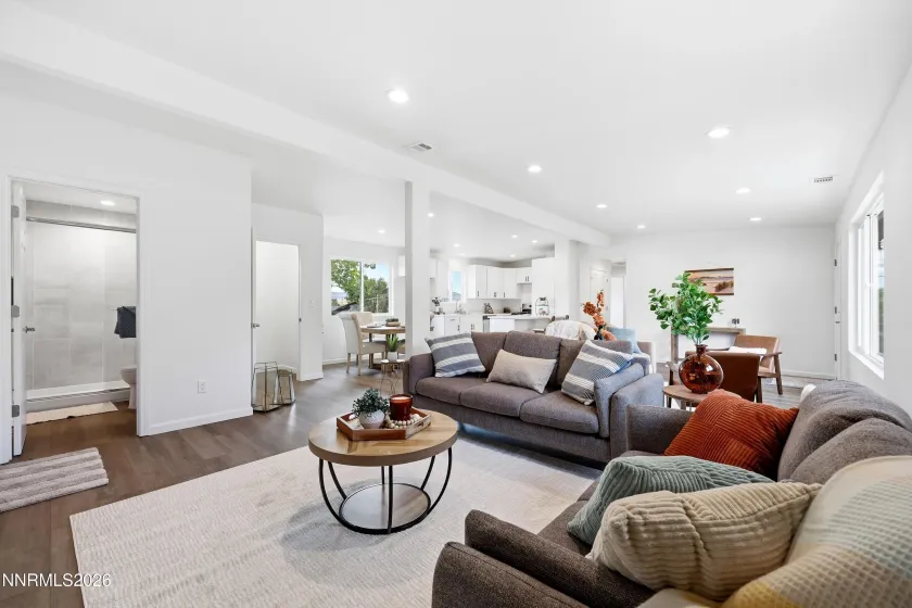 8625 Aquifer, Reno, Nevada 89506, 3 Bedrooms Bedrooms, ,2 BathroomsBathrooms,Residential,Residential,Aquifer,0,260013470