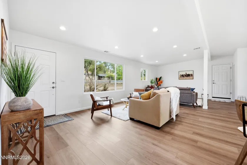 8625 Aquifer, Reno, Nevada 89506, 3 Bedrooms Bedrooms, ,2 BathroomsBathrooms,Residential,Residential,Aquifer,0,260013470